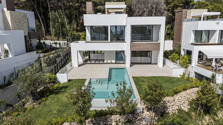 Golden Mile 2 Villas